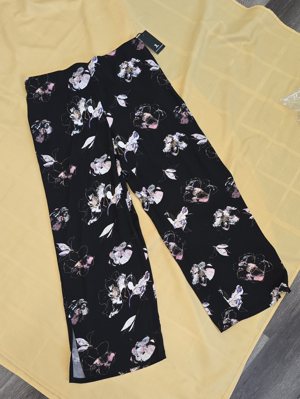 Jules & Leopold Black Wide-Leg Floral Pants with Pink & Cream Accents